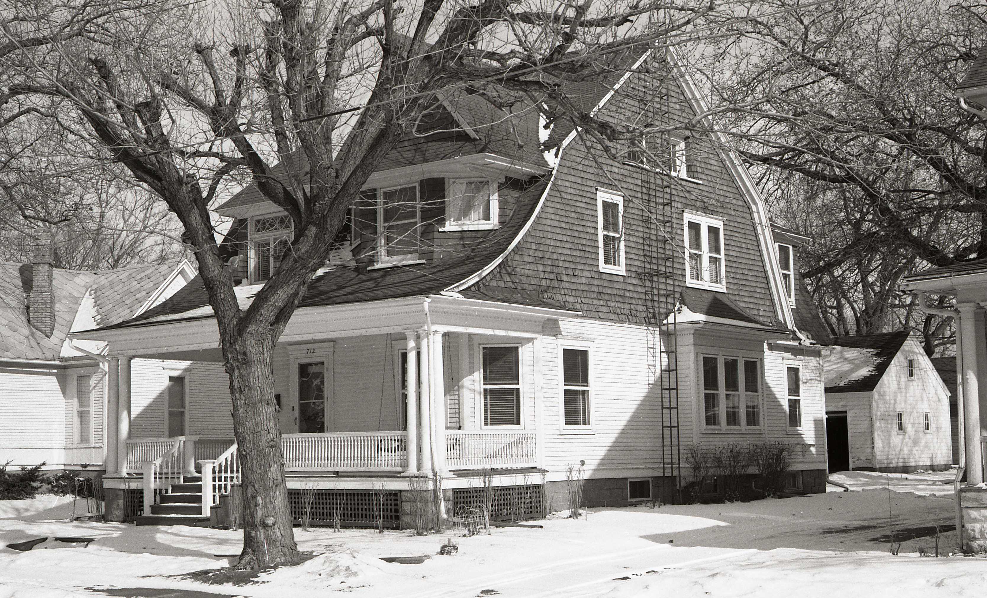 712 Forest Avenue